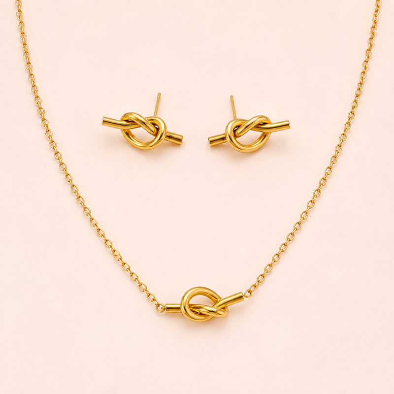 Amara Gold Knot Cuff Necklace– Waterproof & Anti-Tarnish