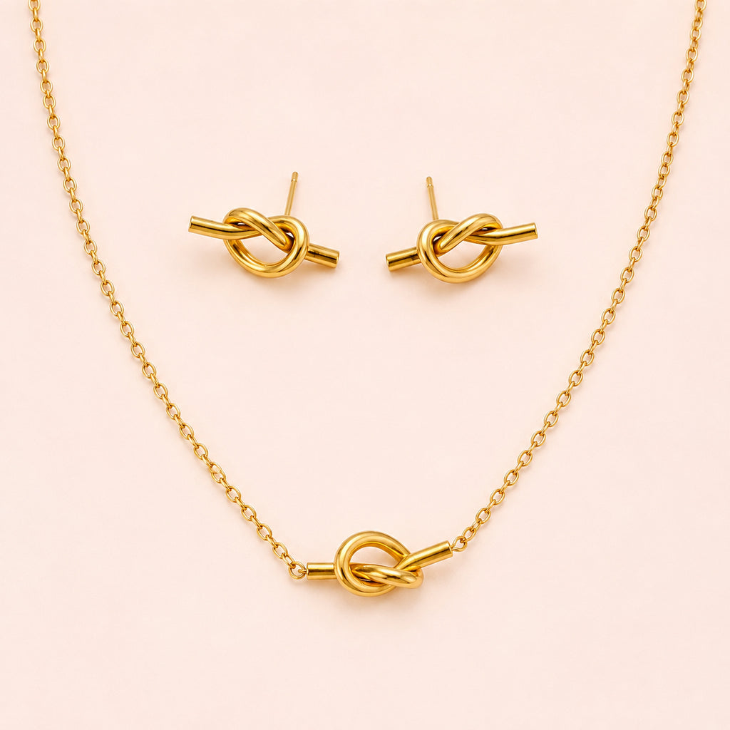 Amara Gold Knot Cuff Necklace– Waterproof & Anti-Tarnish