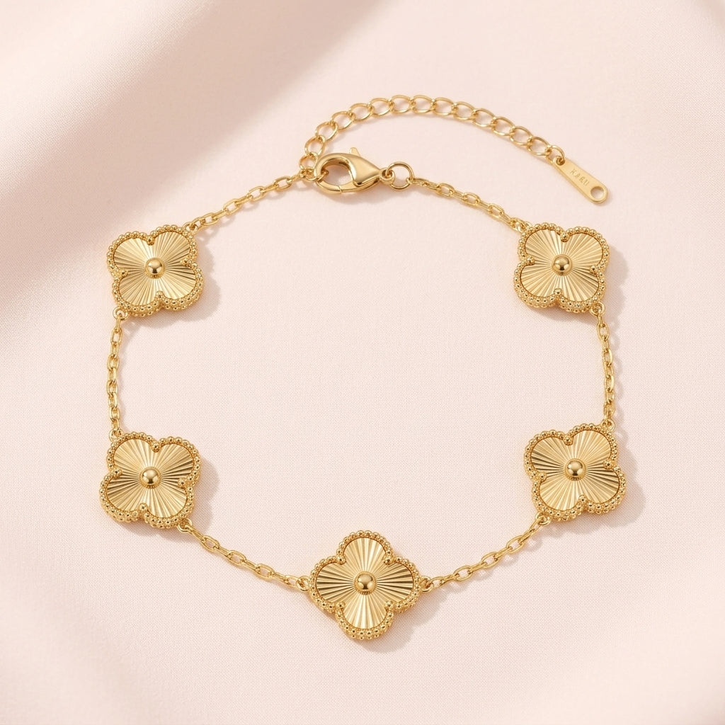 Elara Gold Clover Bracelet - Floral 316L Stainless Steel Charm Bracelet