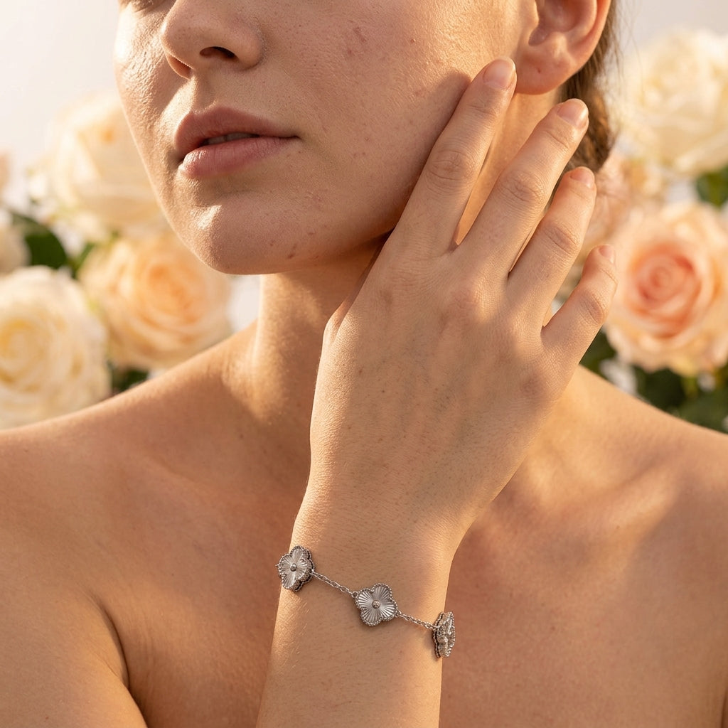 Elara Silver Clover Bracelet - Floral 316L Stainless Steel Charm Bracelet