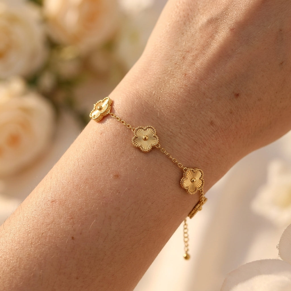 Elara Gold Clover Bracelet - Floral 316L Stainless Steel Charm Bracelet